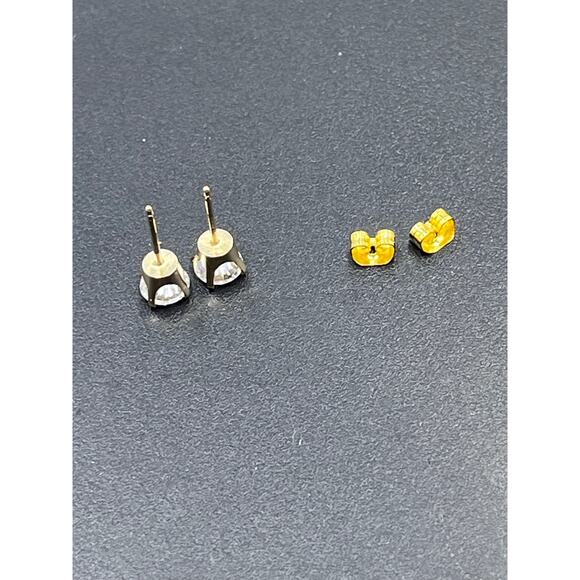 DRT 14K Yellow Gold 5 mm Solitaire Round Prong 1.00 ctw CZ Stud Earring - Picture 6 of 16